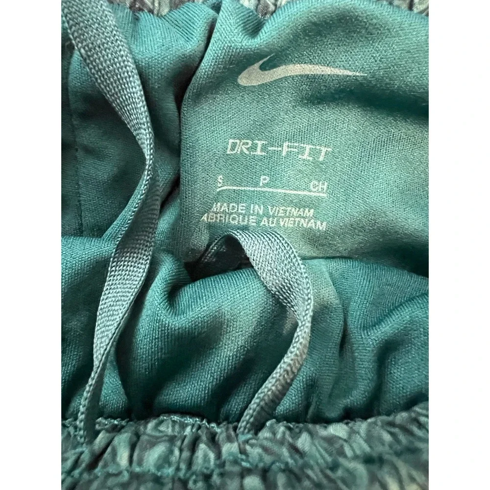 Nike Girls‎ Bluish Greenish  Printed Running Shorts Size Small